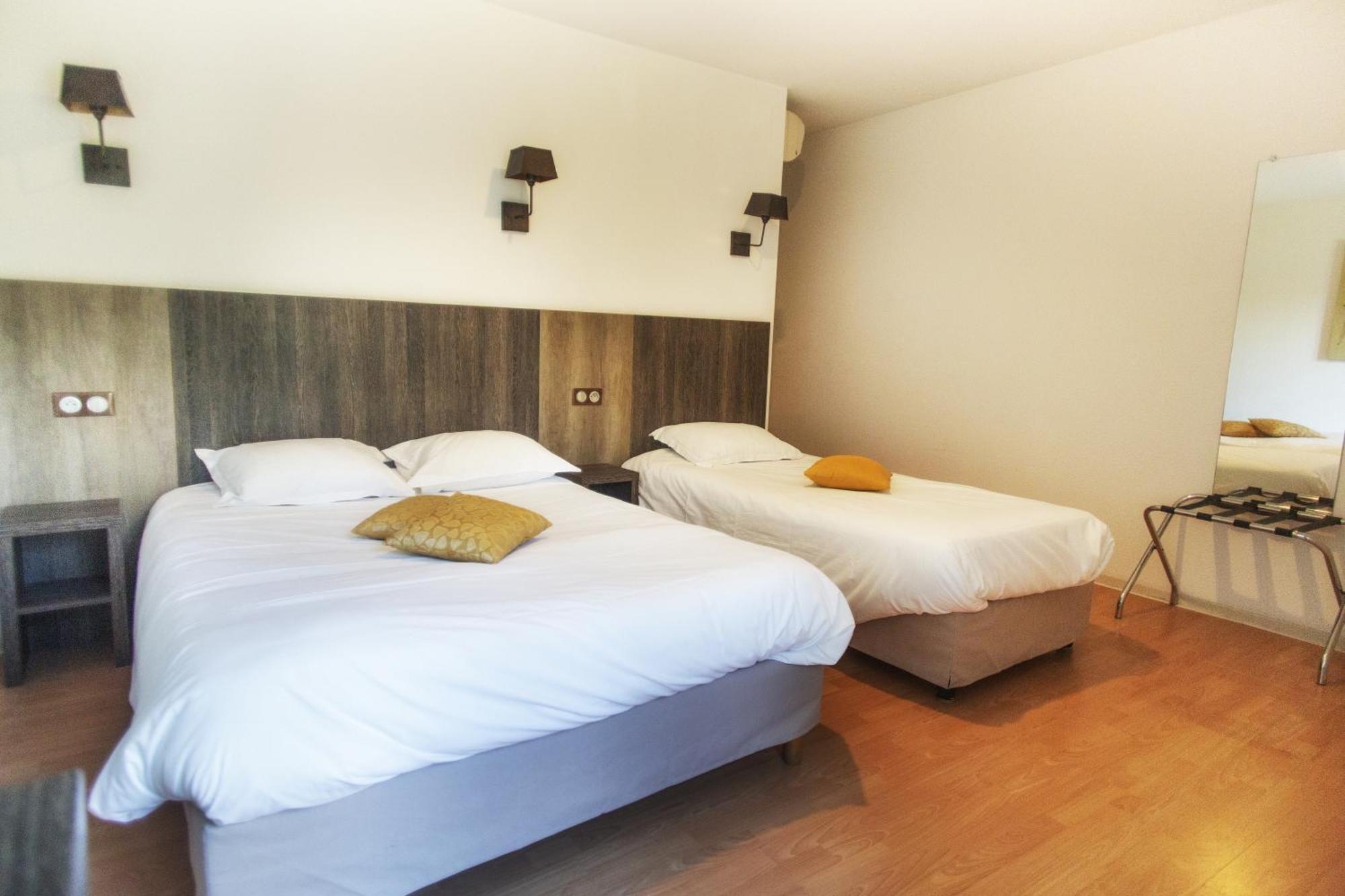 Le Victor Hugo - Hotel Et Restaurant - Logis Hotels Saint-Céré Eksteriør bilde