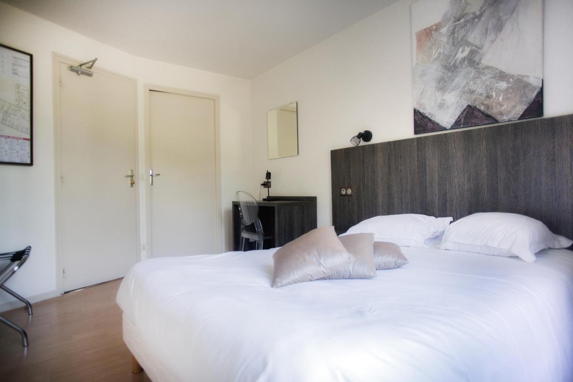 Le Victor Hugo - Hotel Et Restaurant - Logis Hotels Saint-Céré Eksteriør bilde