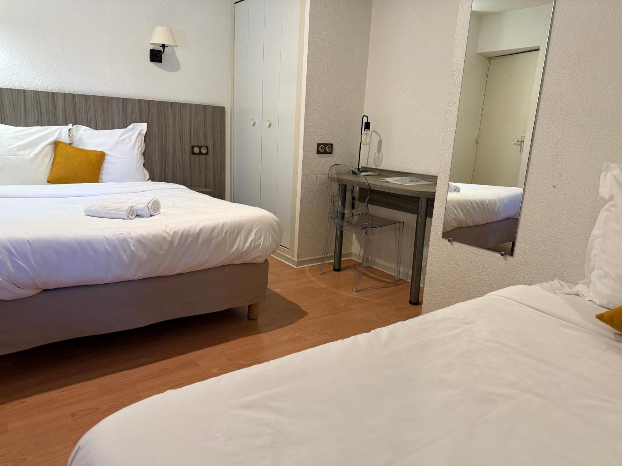 Le Victor Hugo - Hotel Et Restaurant - Logis Hotels Saint-Céré Eksteriør bilde